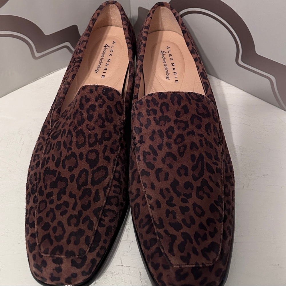 Alex Marie Women’s leopard Loafers